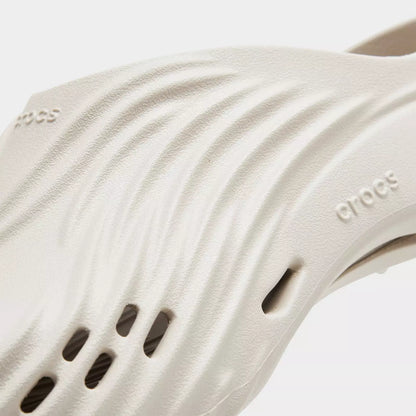Men's Crocs Echo Wave Clog Shoes