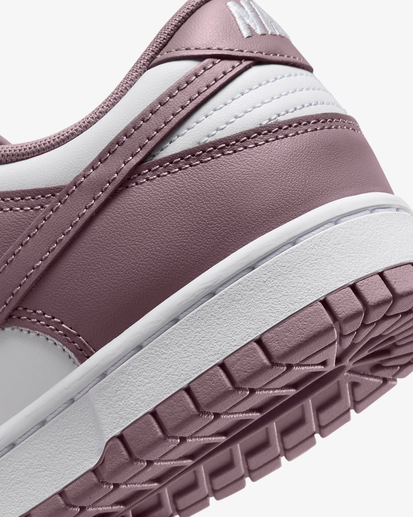 Nike Dunk Low Retro