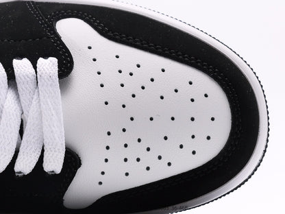 Air Jordan 1 Low Panda Toe